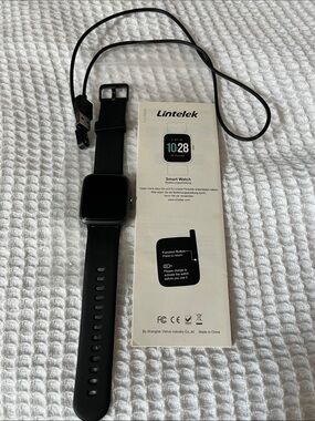 Lintelek Black Smartwatch with Silicone Band and USB Charger
